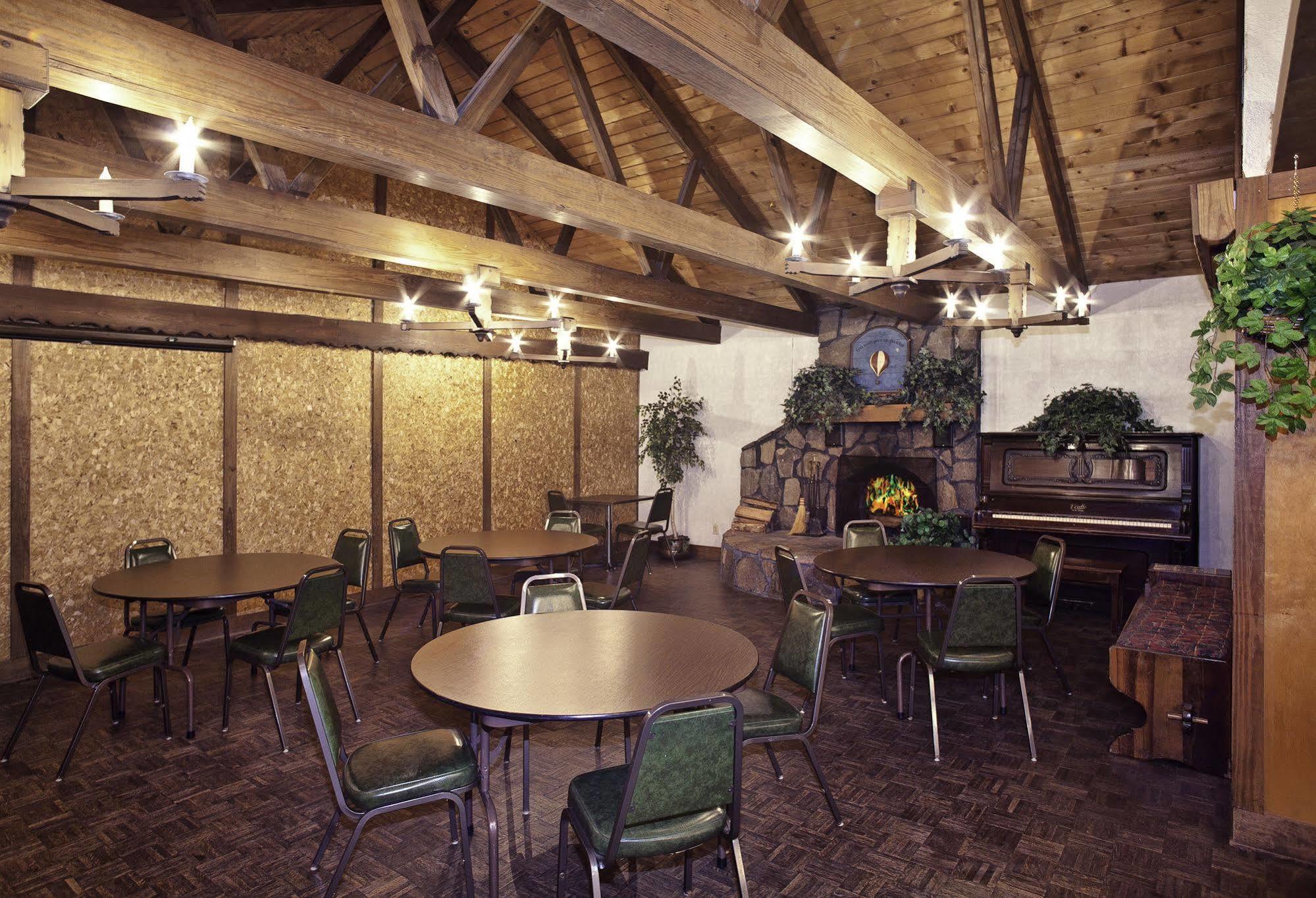 Helendorf River Inn, Suites & Conference Center Zewnętrze zdjęcie