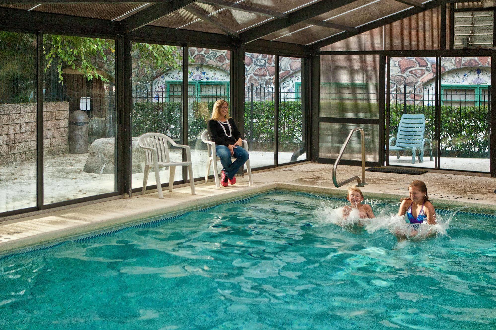 Helendorf River Inn, Suites & Conference Center Zewnętrze zdjęcie